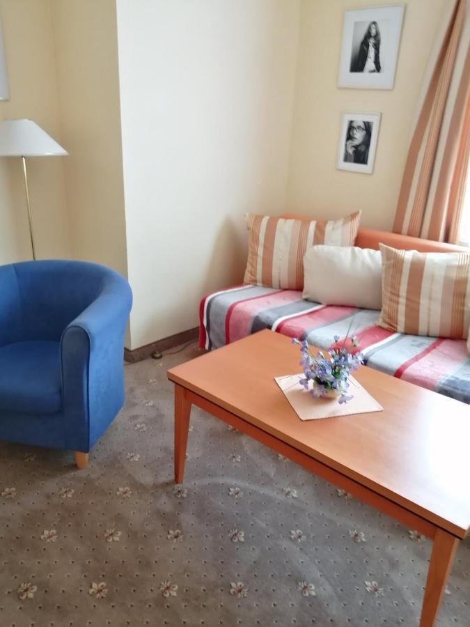 Apartmany Cesky Dvur Mariańskie Łaźnie Zewnętrze zdjęcie
